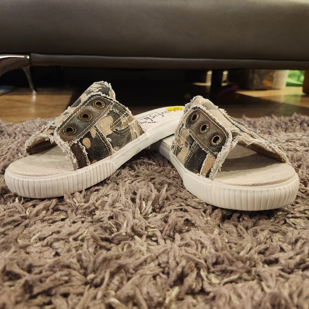 Blowfish sandals